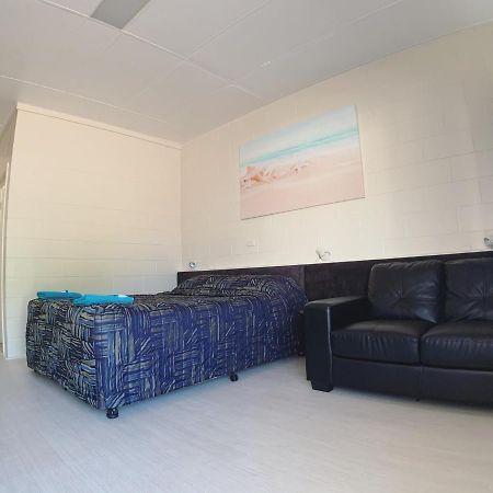 Tropical City Motor Inn Ayr Eksteriør bilde