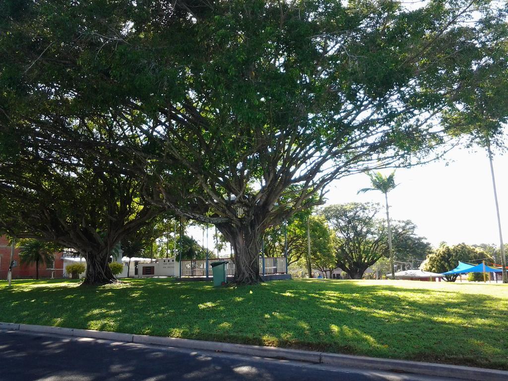 Tropical City Motor Inn Ayr Eksteriør bilde